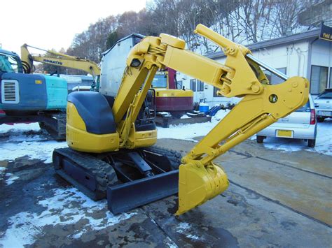 Komatsu PC28UU: In